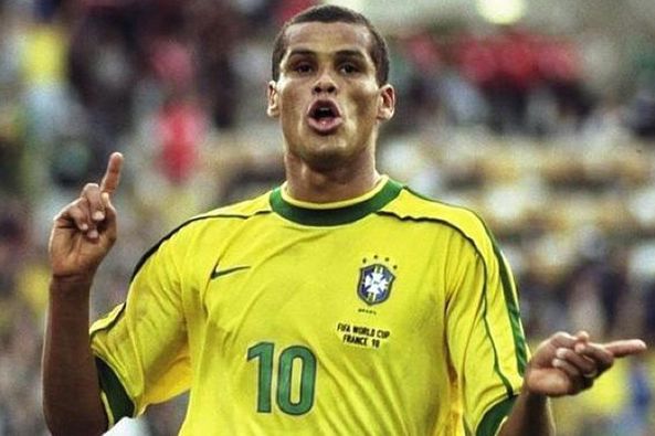 鹈鹕展示了 鹈鹕展示了